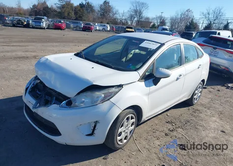 2013 Ford Fiesta S z USA, uszkodzony, nr VIN 3FADP4AJ2DM164774